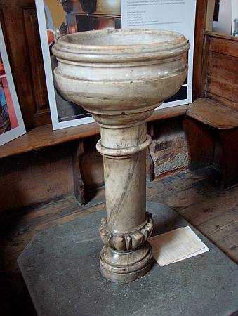 Worcester - St. Swithun - The Font
